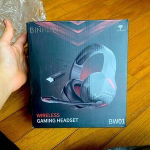 Wireless headset for gaming, and other audio needs, brand new